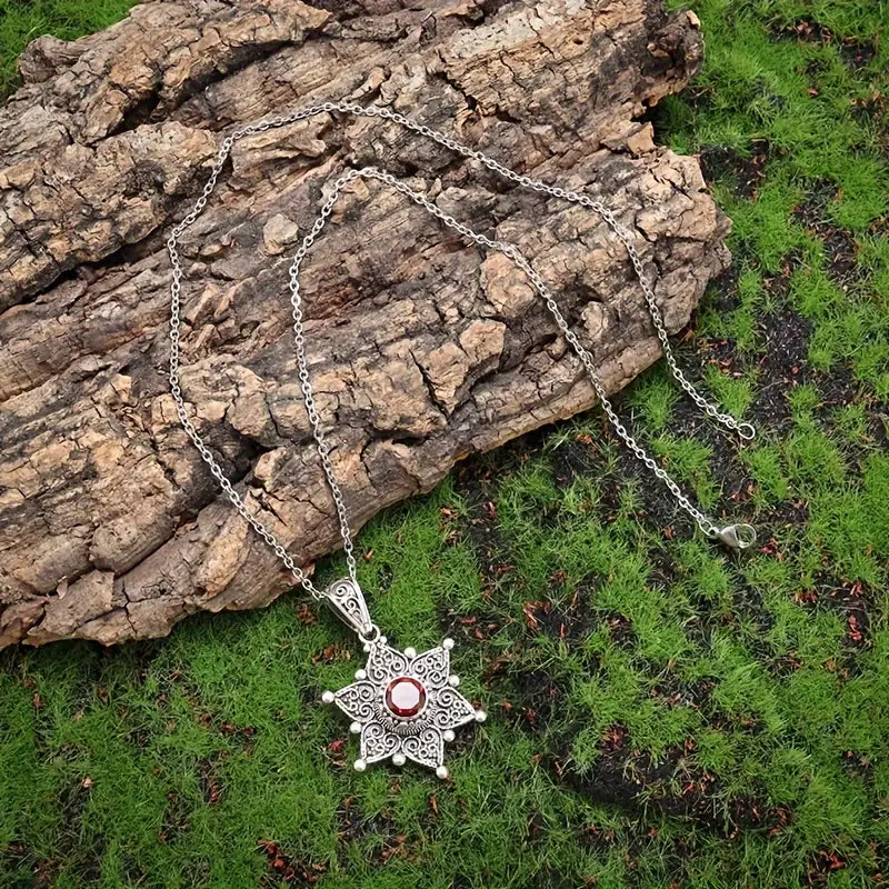 Jessindra Carmalyth Necklace | White Gold 18k