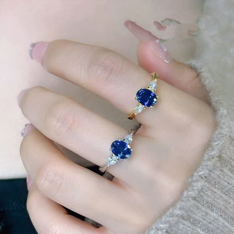 Marin Thorneau Ring | Gold 16k