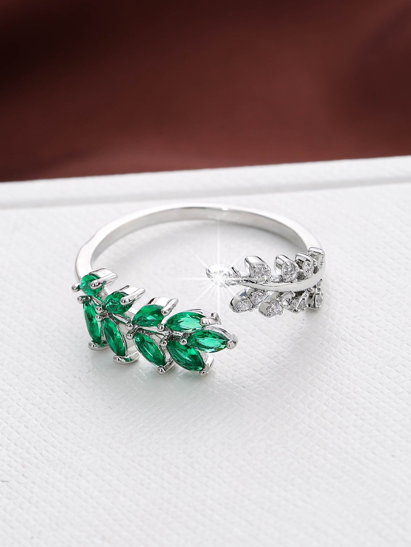 Vivara Lyselle Ring | White Gold 16k
