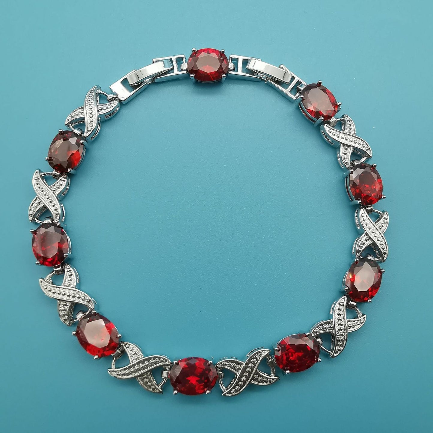 Alendra Flameaux Bracelet | White Gold 16k