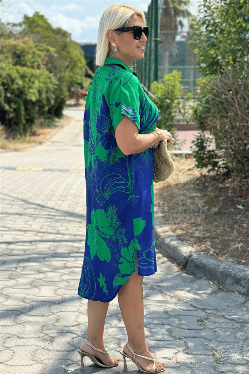 Naomi – Dress with floral print