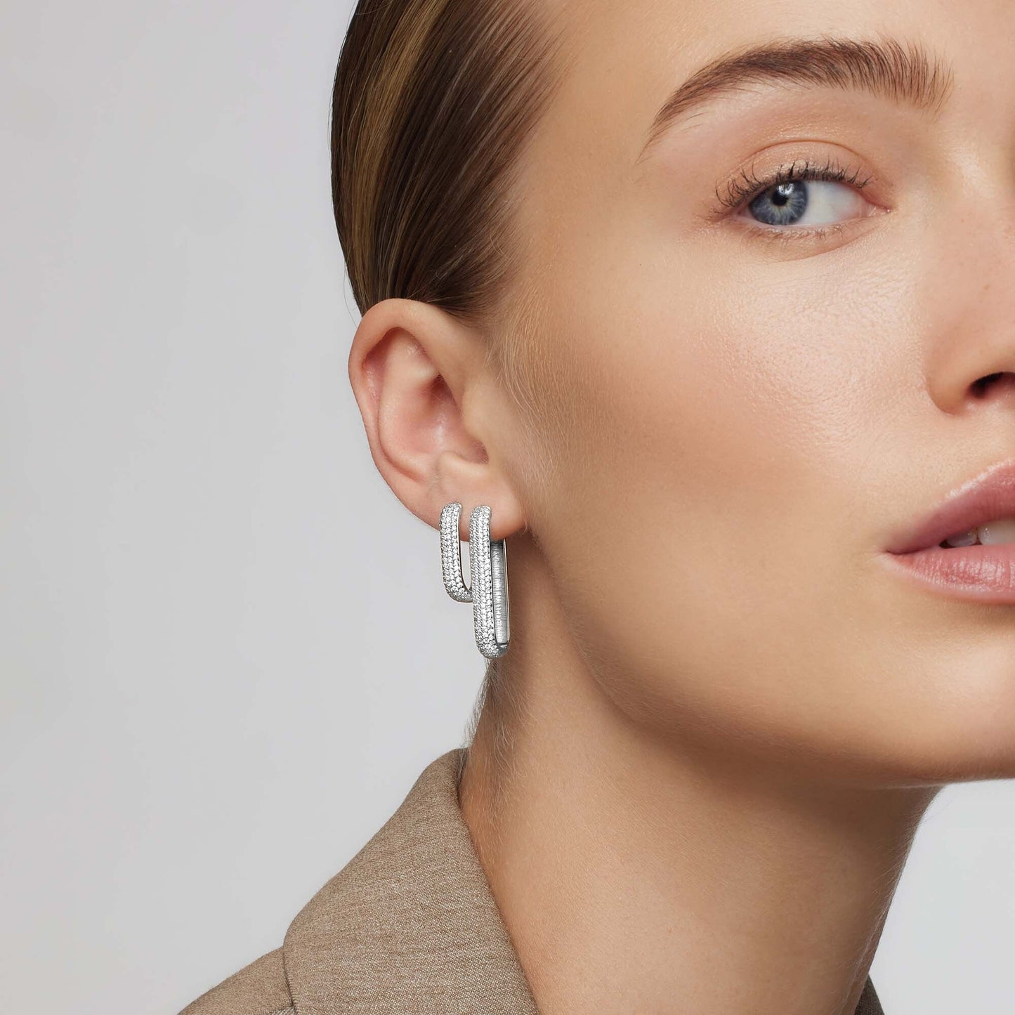 Icon Pavé Hoops | White Gold 18k