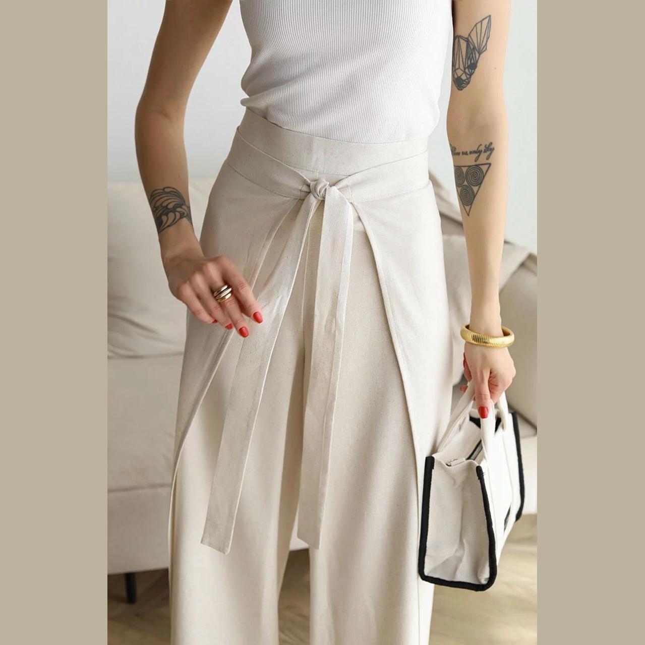 Isolde | Wide-Crop Linen Trousers