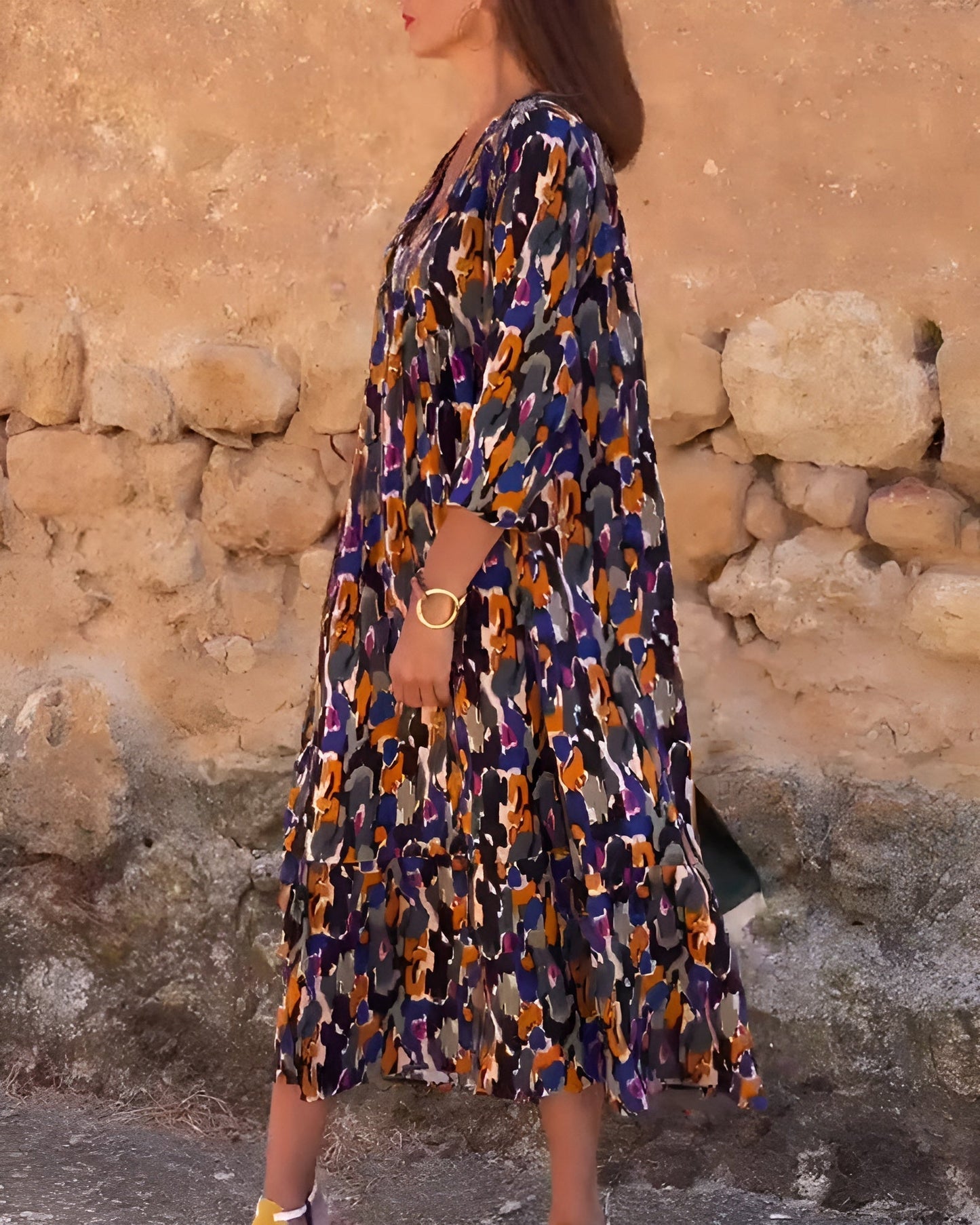 Carla – Long V-Neck Dress with Retro Pattern