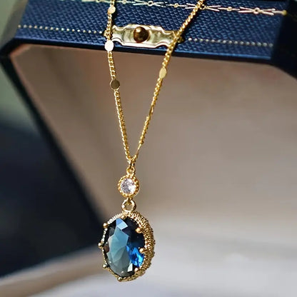 Thessia Lunebray Necklace | Gold 16k