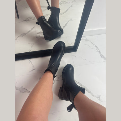 Bow Black Boots