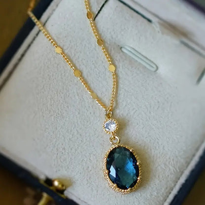 Thessia Lunebray Necklace | Gold 16k